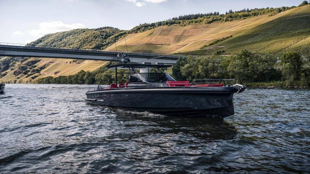 Thuyền đua Brabus Shadow 800